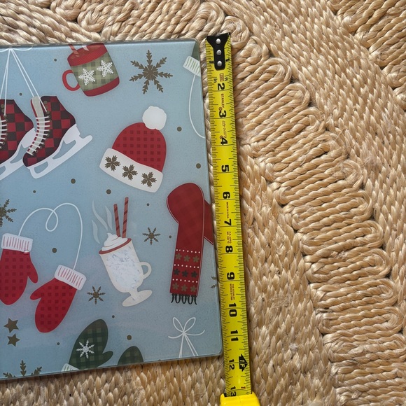 Never Been Used Glass Cutting Board - Picture 4 of 5